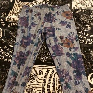 Grey floral leggings